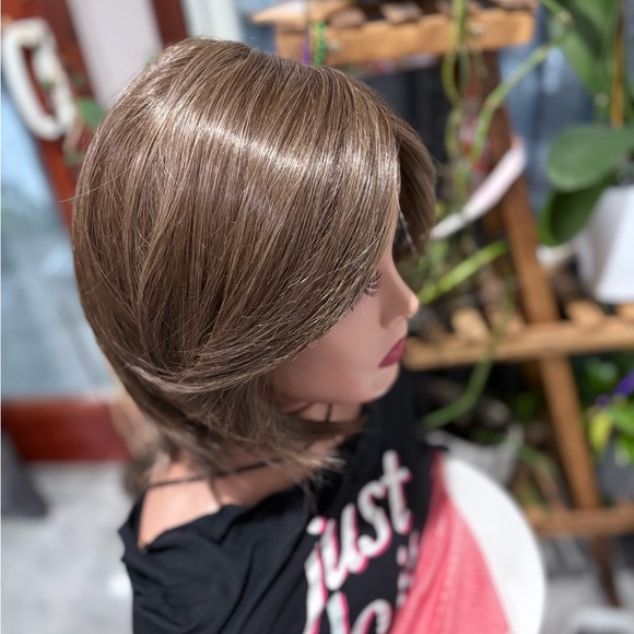 Belle tress “Mallorca” wig in color Coolest ash brown monofilament lace front - Picture 5 of 8